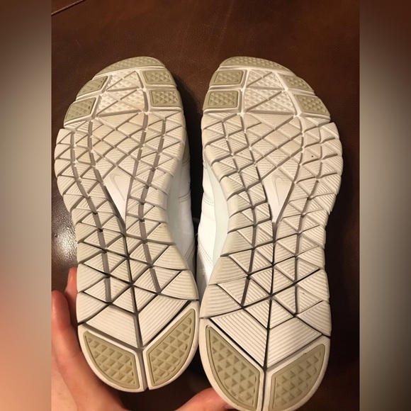 White Nike Free Women’s Cheer Shoes size 10 - Picture 4 of 10